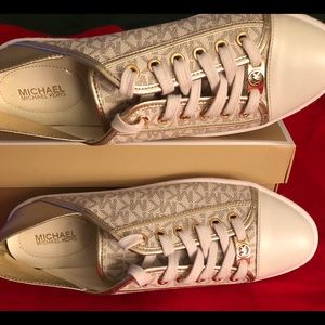 Michael Kors kristy slides